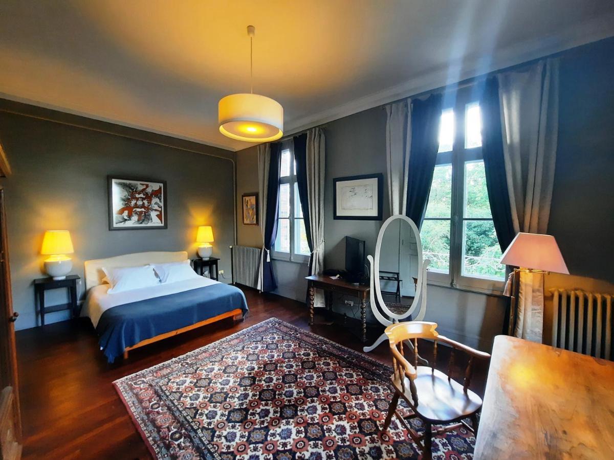 베르뇔 다브르 에 디통 Manoir Des Tuileries Du Buisson B&B 외부 사진