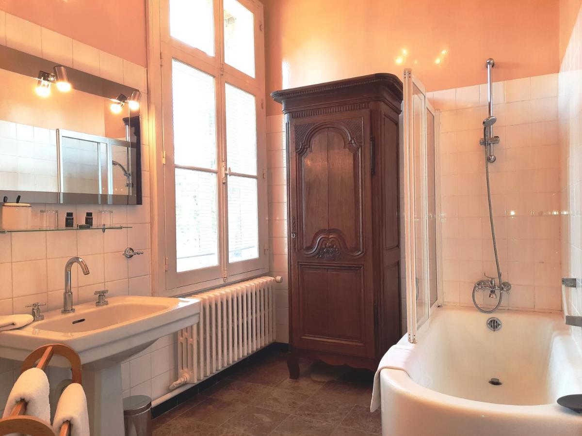 베르뇔 다브르 에 디통 Manoir Des Tuileries Du Buisson B&B 외부 사진