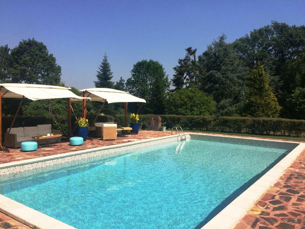 베르뇔 다브르 에 디통 Manoir Des Tuileries Du Buisson B&B 외부 사진